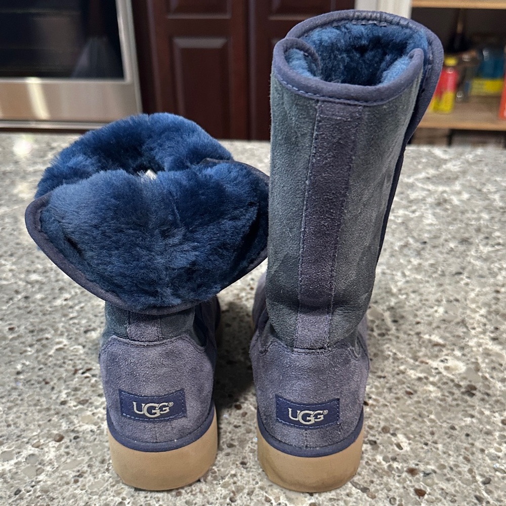 UGG 1013428 Blue Suede Shearling Boots Size 6.5